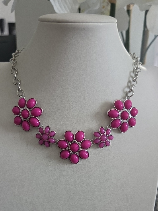 paparazzi Jewelry - Paparazzi Flamboyantly Flowering Pink Necklace NWT